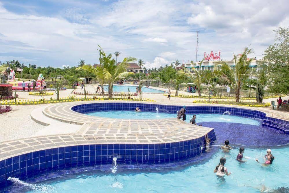 Negeri Baru Hotel & Resort 칼리안다 외부 사진