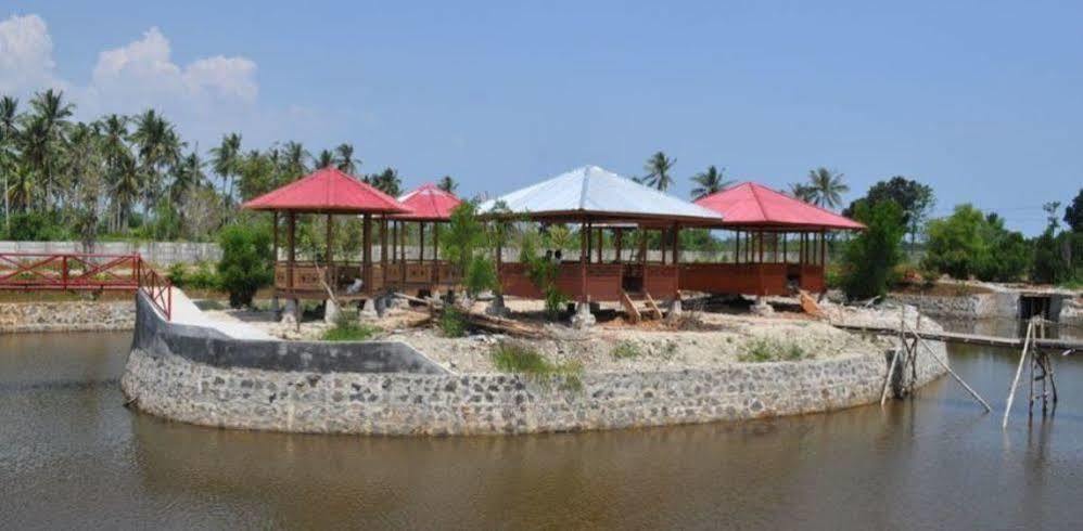 Negeri Baru Hotel & Resort 칼리안다 외부 사진