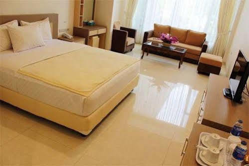 Negeri Baru Hotel & Resort 칼리안다 외부 사진